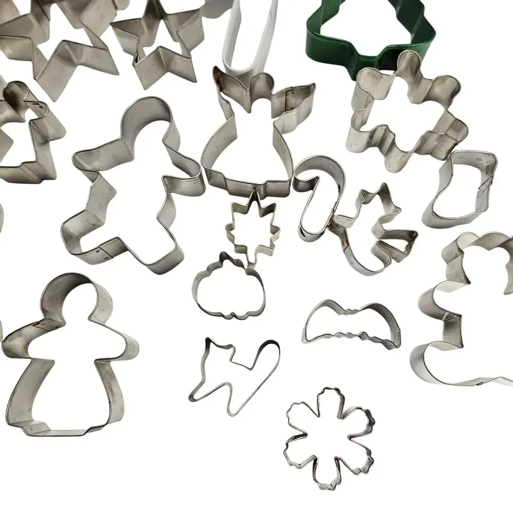 Metal Cookie Cutters Holiday Shapes Christmas Hearts Stars Tree lot of 27